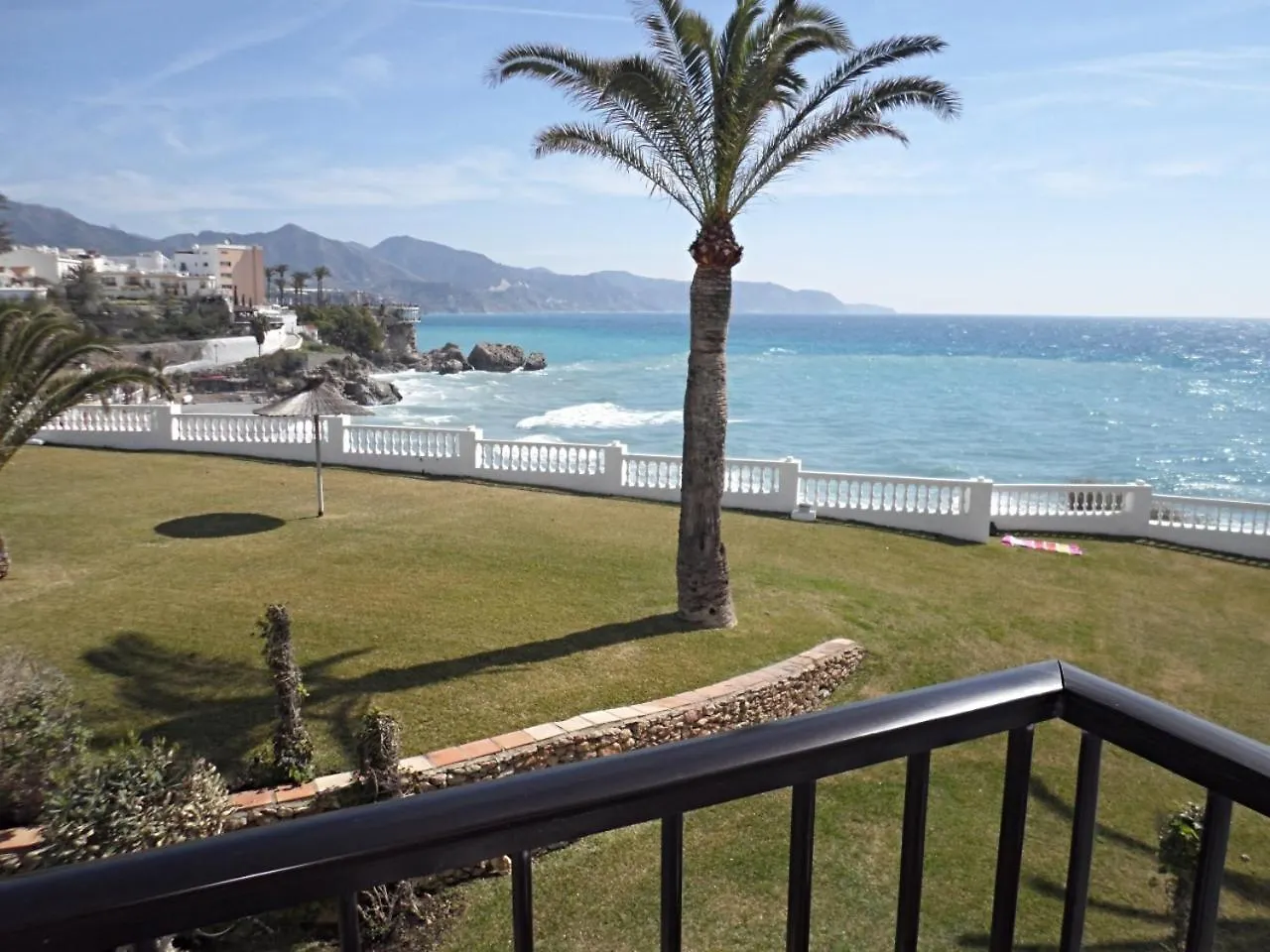 Palmeras 8 Menyber Nerja 0*,