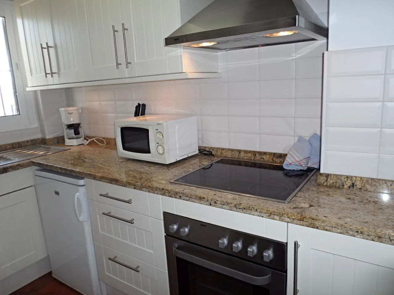 Palmeras 8 Menyber Nerja Apartment
